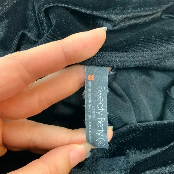 Sweaty Betty Opulence Velvet Leggings - Picture 15 of 16